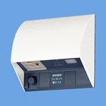 EE4553W スマート[電子]EEスイッチ付フル接地防水コンセント(タイマ連動コンセント3A)(抜け止め式・アースターミナル付)(露出・埋込両用)(ホワイト)