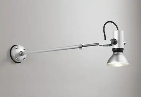 OG044119P1+No230H 屋外用スポットライト アーム伸縮タイプ 別売ランプ込（E26） ビーム球150W相当 非調光・電球色 ビーム角ワイド36度 色：マットシルバー