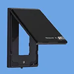 WTF7983B コスモシリーズワイド21防雨薄型コンセントガードプレート(3コ用)(簡易鍵付)(ブラック)